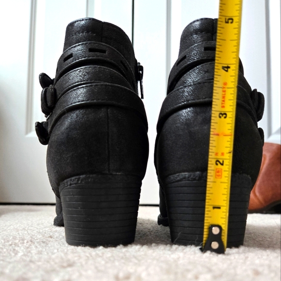 Black Ankle Booties (Western) size 8.5 - Picture 5 of 8